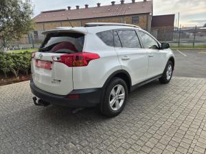 Toyota RAV4 2.2D-4D AWD VX - Image 2