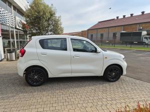 Toyota Vitz 1.0 XR auto - Image 3
