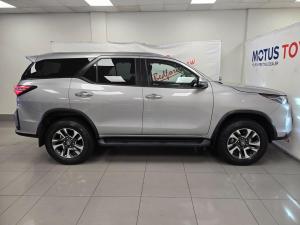 Toyota Fortuner 2.4GD-6 auto - Image 3