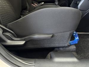 Suzuki Swift 1.2 GL - Image 17