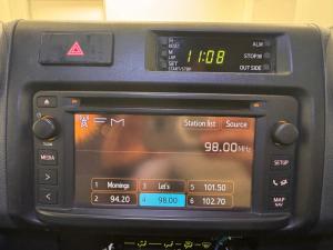 Toyota Land Cruiser 76 4.5D-4D V8 station wagon LX - Image 12