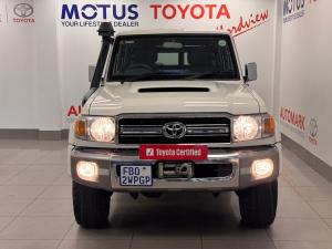 Toyota Land Cruiser 76 4.5D-4D V8 station wagon LX - Image 4