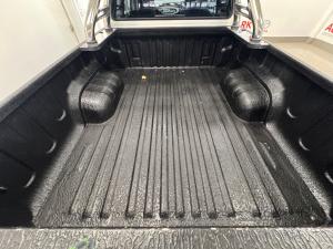 Toyota Hilux 2.8GD-6 Xtra cab Legend 50 - Image 17