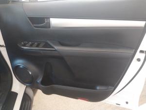Toyota Hilux 2.4GD-6 double cab 4x4 Raider auto - Image 23