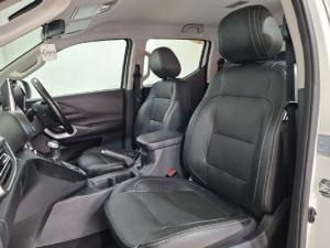 Peugeot Landtrek 1.9D double cab 4Action 4x4 - Image 8