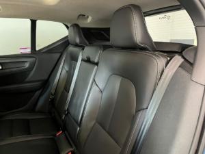Volvo XC40 B4 Plus Dark - Image 10