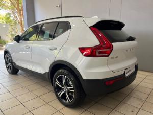 Volvo XC40 B4 Plus Dark - Image 3