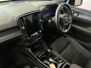 Volvo XC40 B4 Plus Dark - Image 8