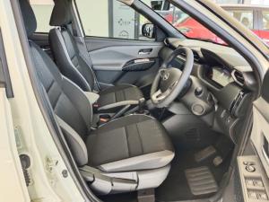 Nissan Magnite 1.0 Visia auto - Image 5