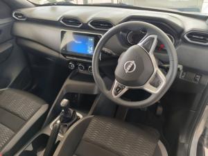 Nissan Magnite 1.0 Visia auto - Image 6