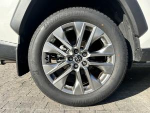 Toyota RAV4 2.0 VX - Image 10