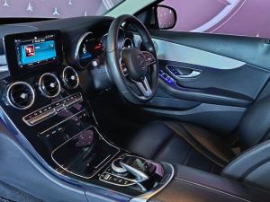 Mercedes-Benz C-Class C200 - Image 11