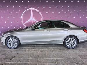 Mercedes-Benz C-Class C200 - Image 4