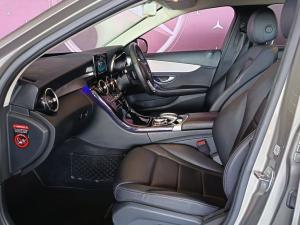 Mercedes-Benz C-Class C200 - Image 8