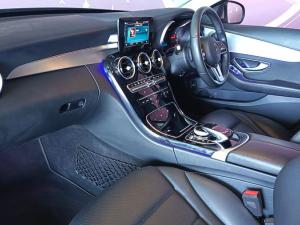 Mercedes-Benz C-Class C200 - Image 9