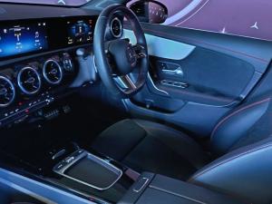 Mercedes-Benz CLA CLA200 Progressive - Image 13