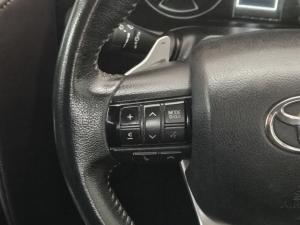 Toyota Fortuner 4.0 V6 4x4 - Image 9