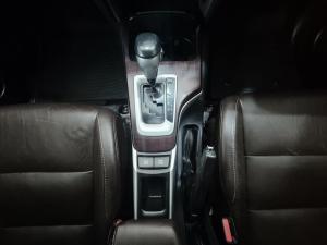 Toyota Fortuner 4.0 V6 4x4 - Image 11