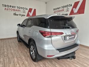 Toyota Fortuner 4.0 V6 4x4 - Image 19