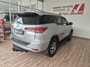 Toyota Fortuner 4.0 V6 4x4 - Image 2