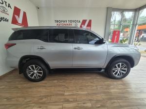 Toyota Fortuner 4.0 V6 4x4 - Image 3