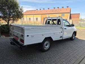 Toyota Hilux 2.4GD single cab flat deck - Image 2