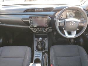 Toyota Hilux 2.4GD-6 Xtra cab Raider manual - Image 6