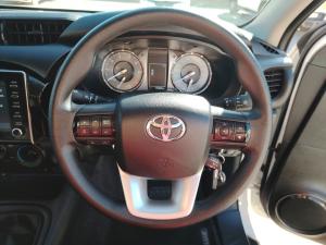 Toyota Hilux 2.4GD-6 Xtra cab Raider manual - Image 8