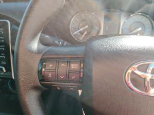 Toyota Hilux 2.4GD-6 Xtra cab Raider manual - Image 9