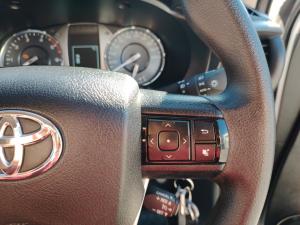 Toyota Hilux 2.4GD-6 Xtra cab Raider manual - Image 10