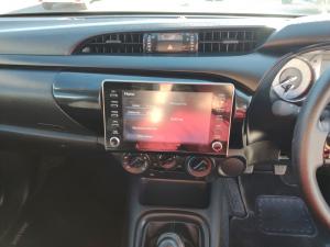 Toyota Hilux 2.4GD-6 Xtra cab Raider manual - Image 13