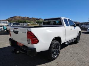Toyota Hilux 2.4GD-6 Xtra cab Raider manual - Image 2