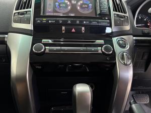 Toyota Land Cruiser 200 4.5D-4D V8 VX - Image 16