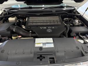 Toyota Land Cruiser 200 4.5D-4D V8 VX - Image 22
