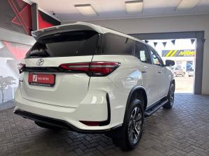 Toyota Fortuner 2.4GD-6 auto - Image 2