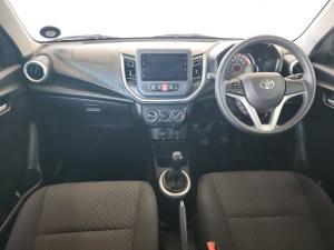 Toyota Vitz 1.0 XR manual - Image 6