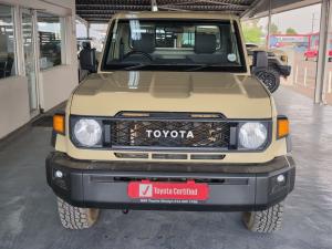 Toyota Land Cruiser 79 2.8GD-6 single cab auto - Image 4