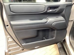 Toyota Land Cruiser Prado 2.8GD VX-R - Image 22