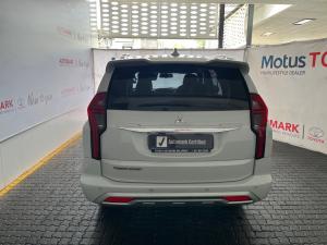 Mitsubishi Triton 2.4DI-D double cab 4x4 auto - Image 5