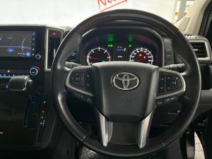 Toyota Quantum 2.8 LWB bus 9-seater VX Premium - Image 8
