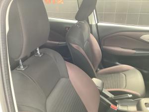 Toyota Starlet Cross 1.5 XS auto - Image 17