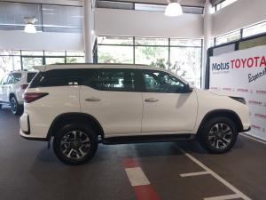 Toyota Fortuner 2.8GD-6 VX - Image 3