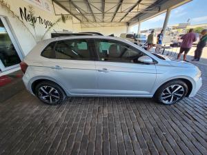 Volkswagen Polo hatch 1.0TSI Life manual - Image 3