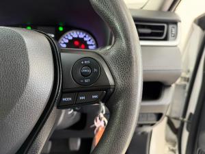 Toyota RAV4 2.0 GX - Image 10
