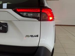Toyota RAV4 2.0 GX - Image 20