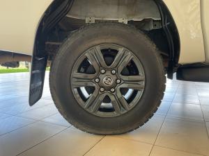 Toyota Hilux 2.8GD-6 double cab 4x4 Raider auto - Image 21