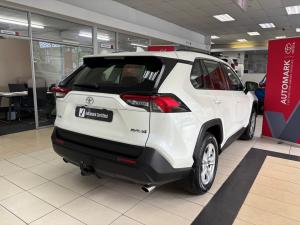 Toyota RAV4 2.0 GX auto - Image 2