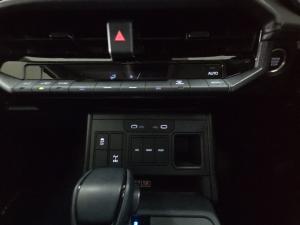 Toyota Hilux 2.8GD-6 Xtra cab Raider X - Image 16
