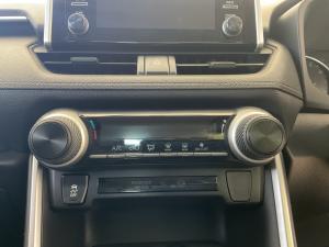 Toyota RAV4 2.0 GX - Image 16