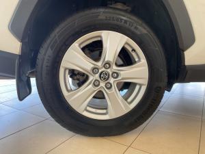 Toyota RAV4 2.0 GX - Image 21